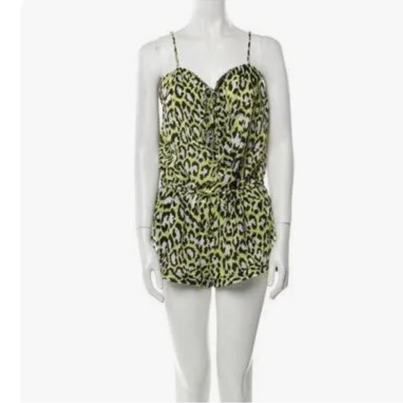Preowned Diane Von Furstenberg animal print romper. Size S. - Picture 5 of 6